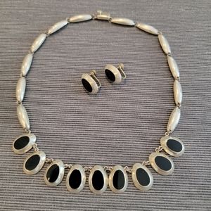 Necklace & Earrings (Silver/Onyx)